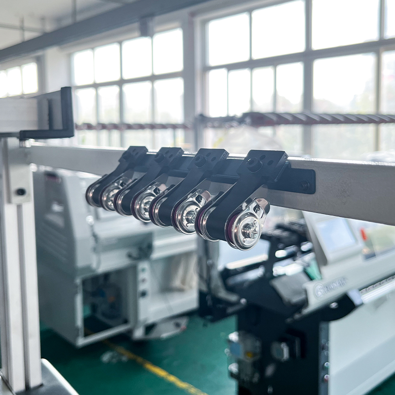 GS-CE352 52-дюймовая трехсистемная вязальная машина для воротников